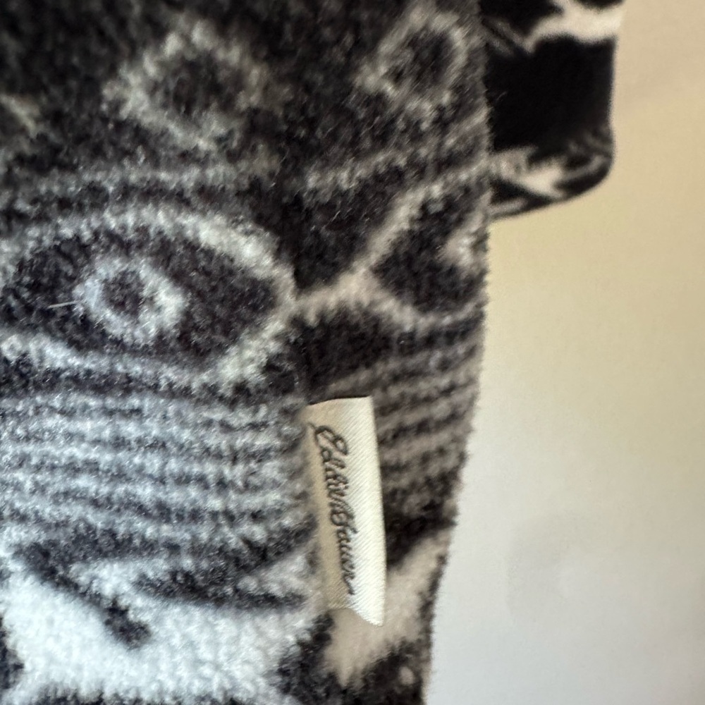 Eddie Bauer Women's Black and White ultra soft Aztec Patterned 1/4 pullover - Picture 5 of 6